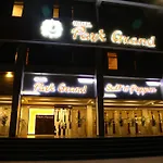 Oyo Premium Isbt Sector 43