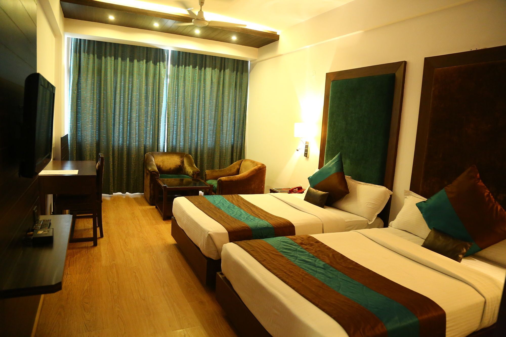 Oyo Premium Isbt Sector 43 Hotel Chandigarh