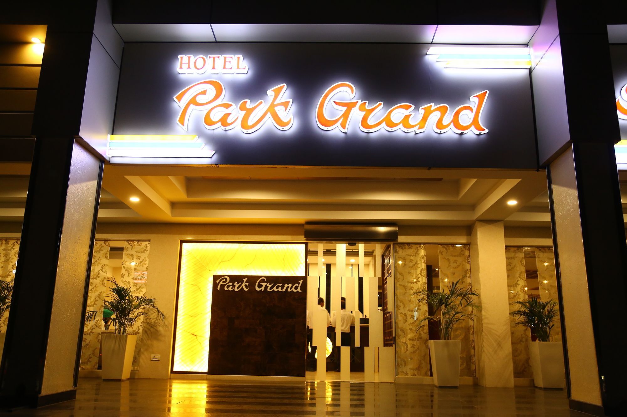 Oyo Premium Isbt Sector 43 Hotel Chandigarh